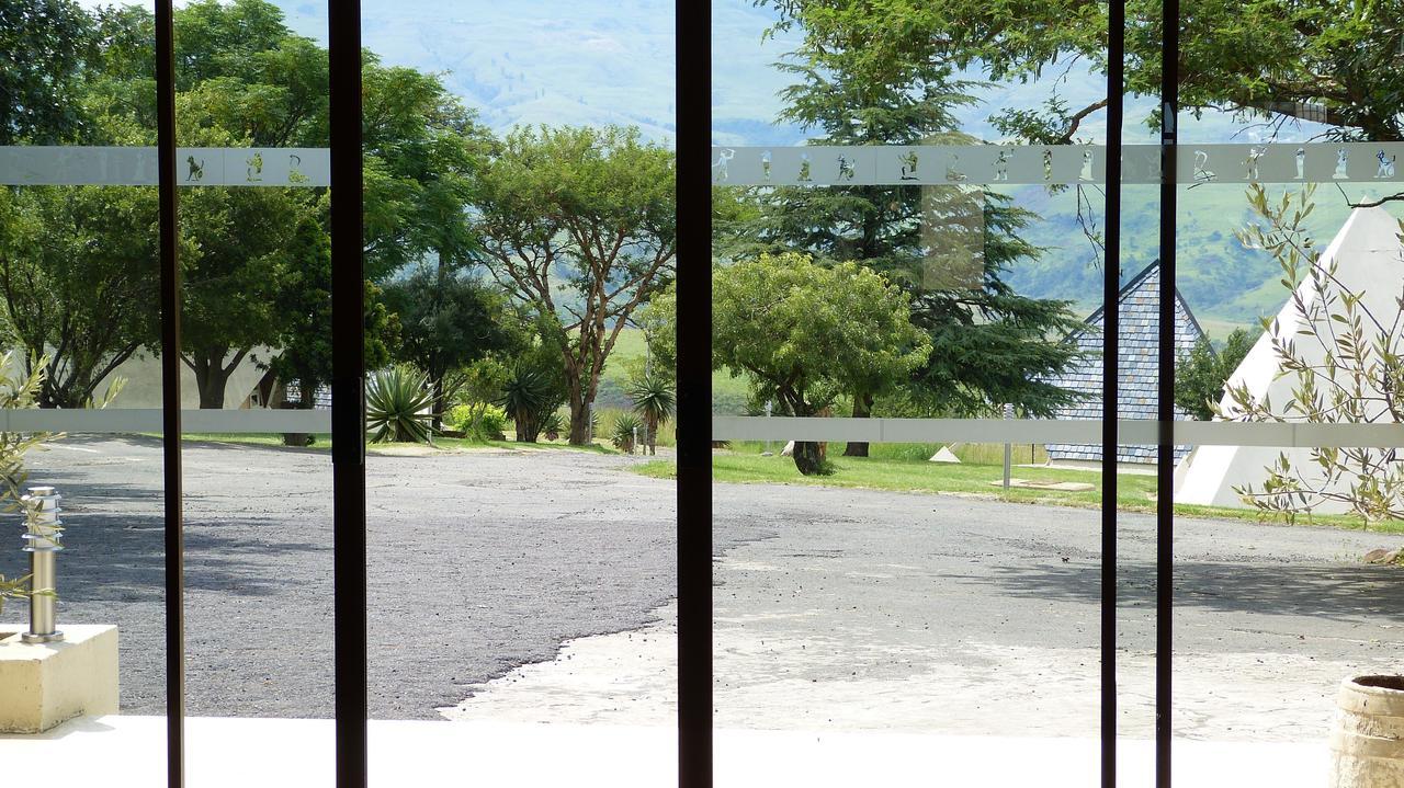 Pyramids Motel Van Reenen Exterior photo