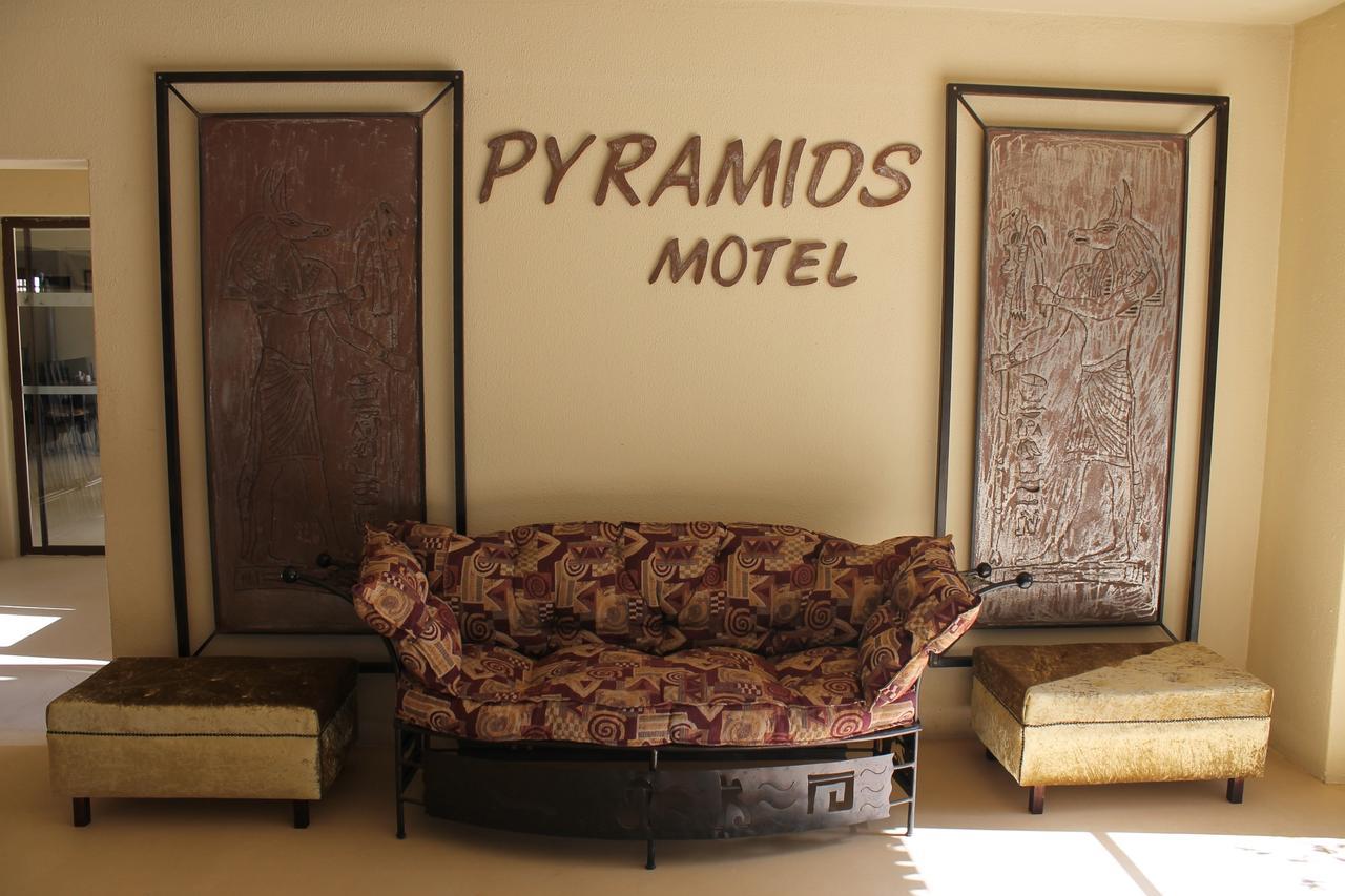 Pyramids Motel Van Reenen Exterior photo