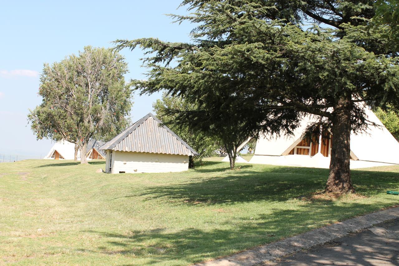 Pyramids Motel Van Reenen Exterior photo